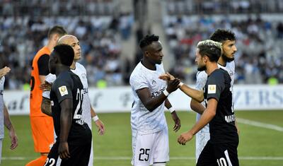 "Qarabağ"ın bir gözü güldü, bir gözü…