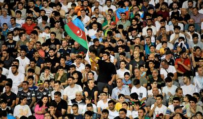 "Qarabağ"ın bir gözü güldü, bir gözü…