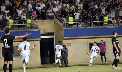 "Qarabağ"ın bir gözü güldü, bir gözü…