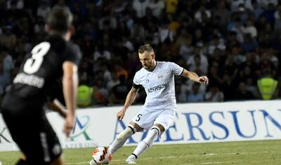 "Qarabağ"ın bir gözü güldü, bir gözü…