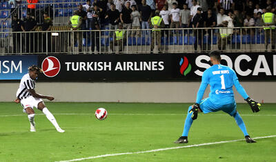 “Neftçi”nin qələbəsini görən kiprli qız -