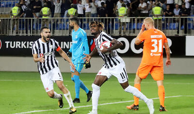 “Neftçi”nin qələbəsini görən kiprli qız -