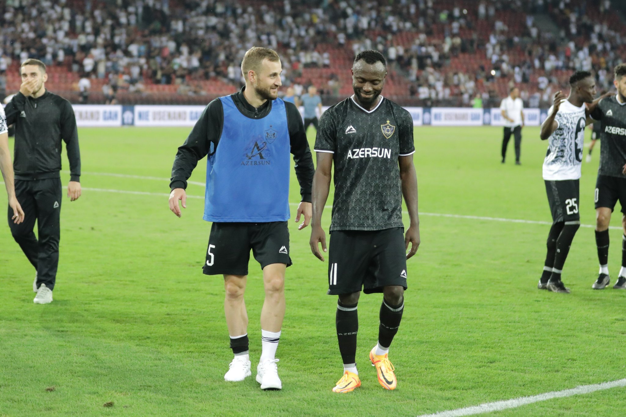 "Qarabağ" bir futbolçusunu Almaniyaya, digərini Türkiyəyə yolladı