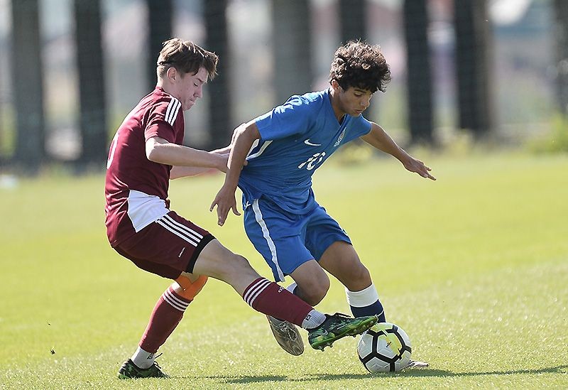 Milli 20 futbolçu ilə getdi