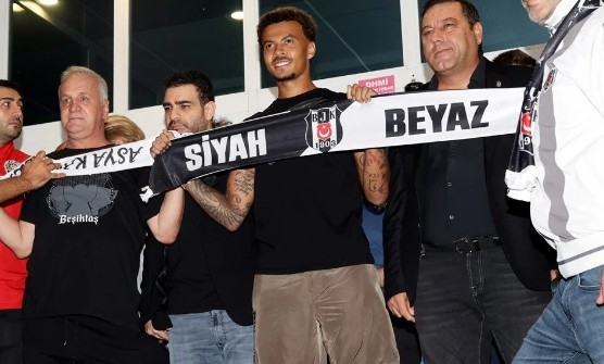 “Beşiktaş” məşhur futbolçunu İstanbula gətirdi - VİDEO