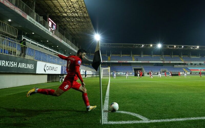 SON DƏQİQƏ: Hüseynov klubundan yeni ayrılan futbolçunu yayına gətirdi