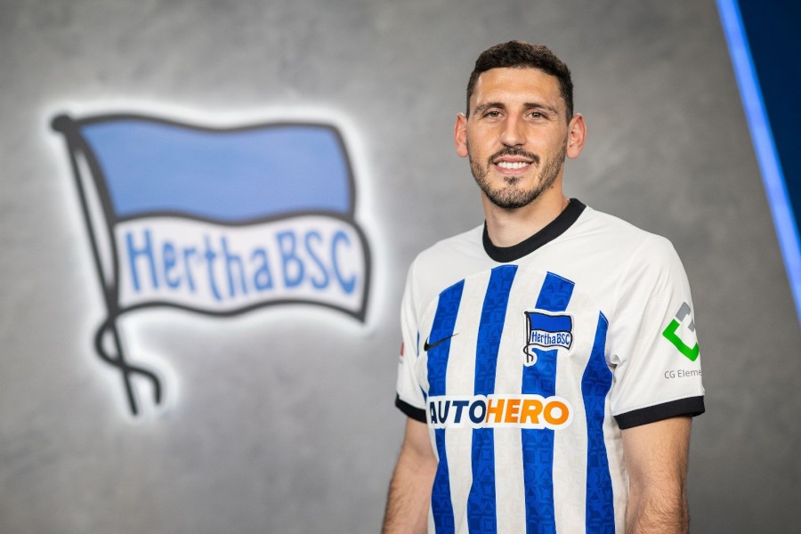 Roxel gəldi, Pyontek icarəyə göndərildi - Bundesliqa klubunda
