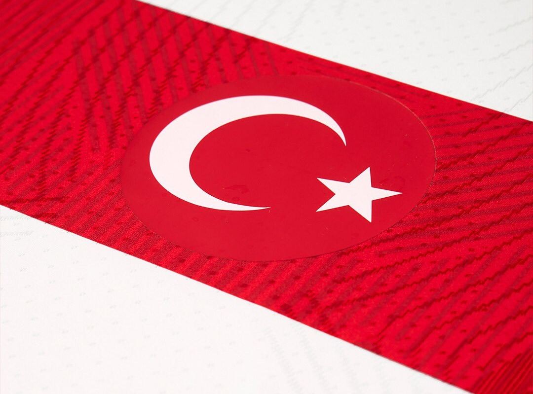 Türkiyə millisinin yeni formaları təqdim olundu - FOTO