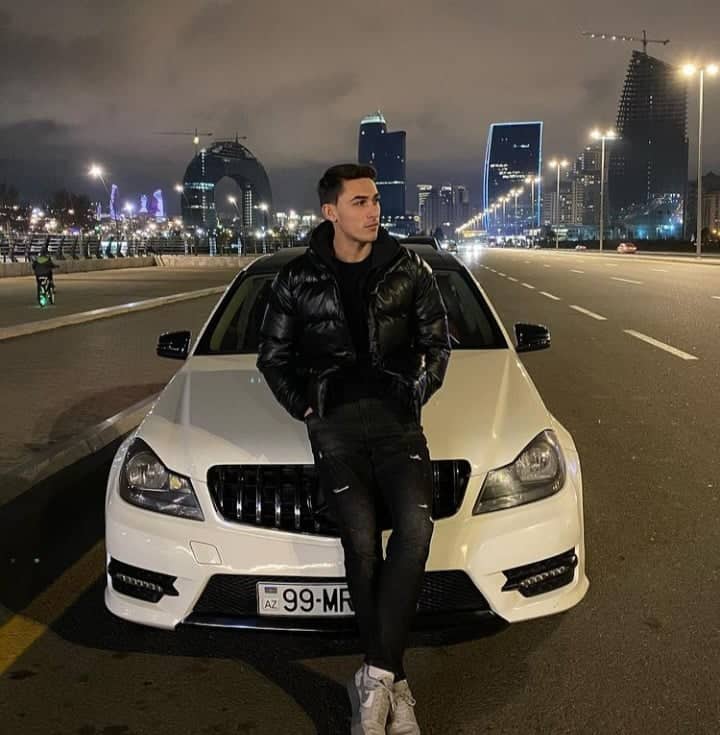 Araz Abdullayevin əmisi oğlu görün kim imiş! - FOTOLAR