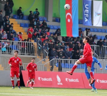 Azərbaycan yığması Türkiyəyə 22 futbolçu aparır - SİYAHI