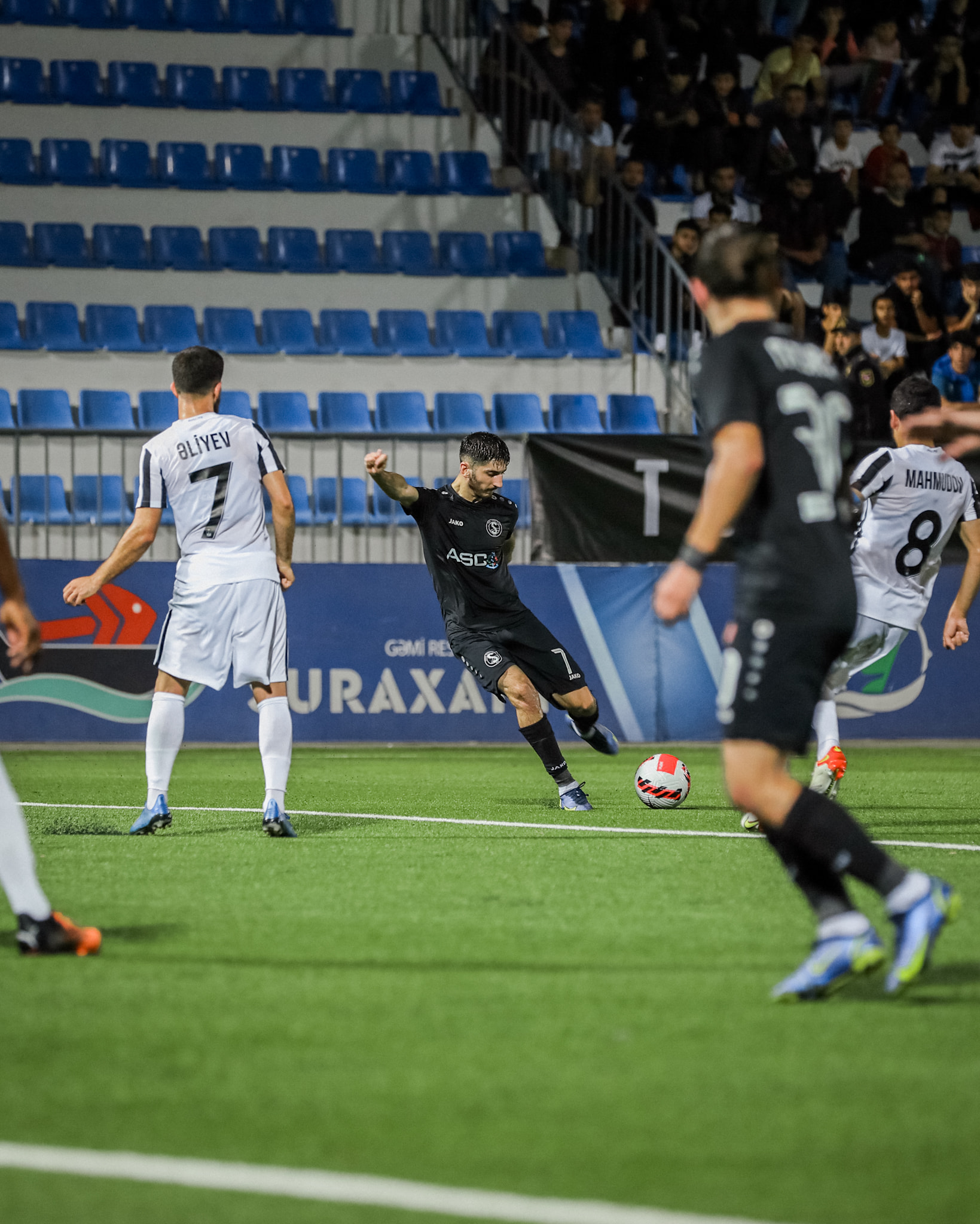 Türkiyənin birinci liqa təmsilçisi "Qarabağ"ın yetirməsinə "elçi düşdü"