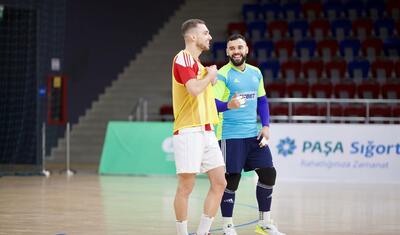 Azərbaycan çempionu Bakıda qazaxlara böyük hesabla uduzdu -