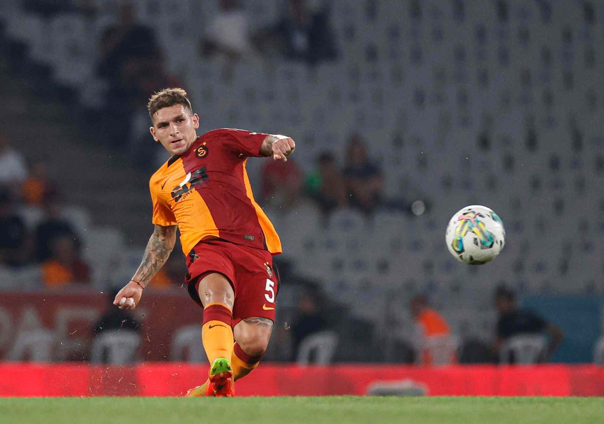 "Qalatasaray"ın uruqvaylı futbolçusunu istəyir -