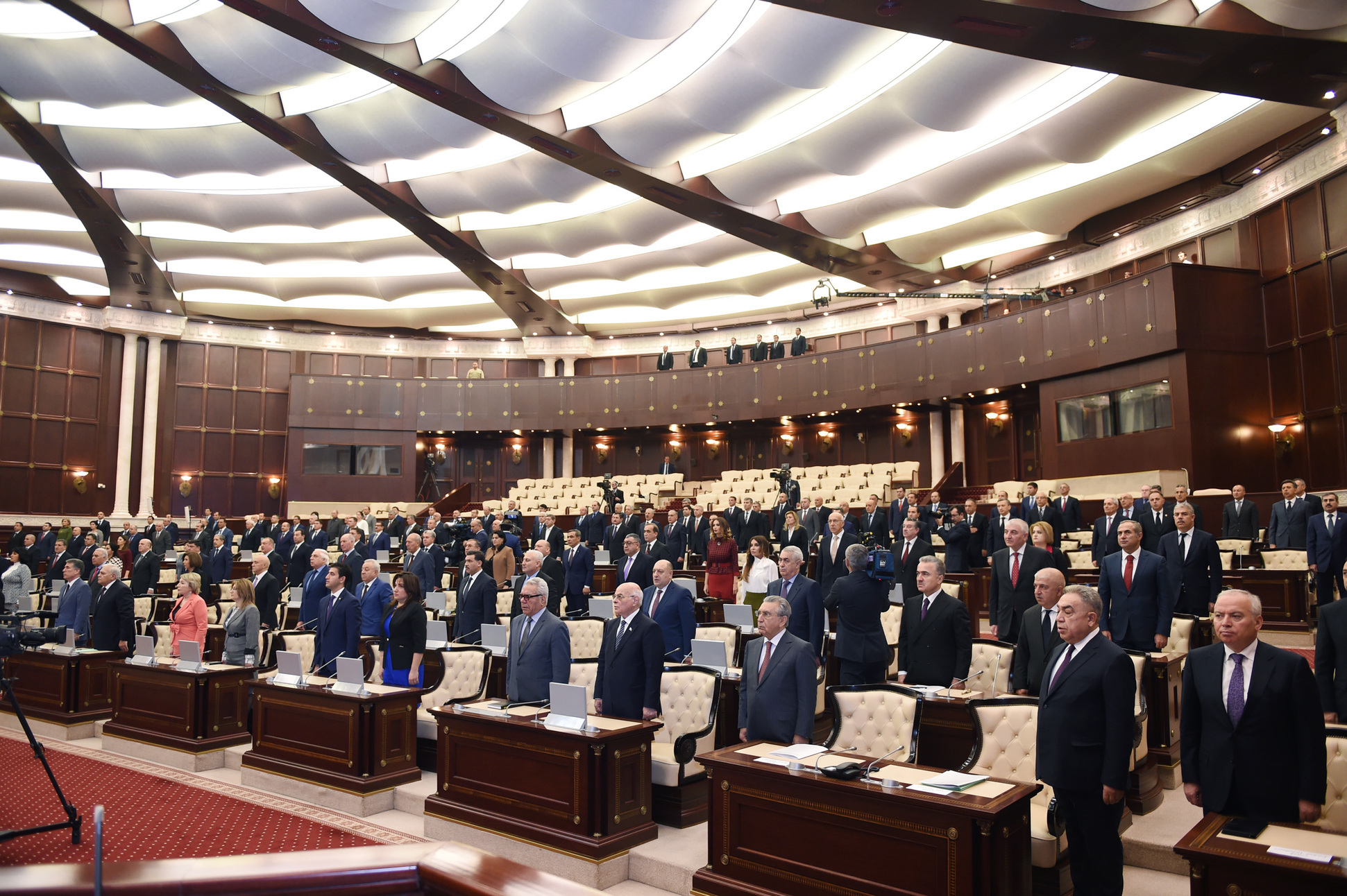 Deputatlar yeni yaranan kluba maliyyə dəstəyi verməyi öz üzərlərinə götürdü