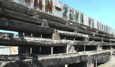 Rayonun mərkəzi stadionunda oturacaqlar dağılıb, yardımçı bina talan edilib -