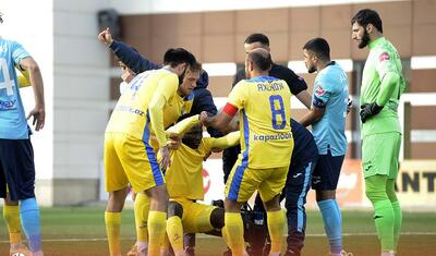 Azərbaycanda iki komanda arasında elə olaylar baş verdi ki…