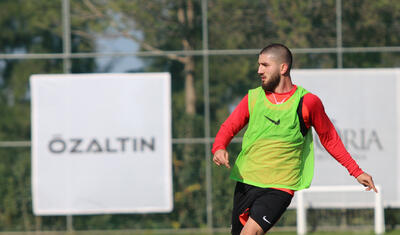“Neftçi” bir dəfə bura ayaq basdı, 3 ayrı iş gördü -