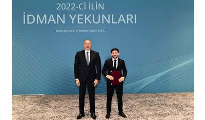 Ölkə başçısı “Neftçi”də beş nəfəri mükafatlandırdı -