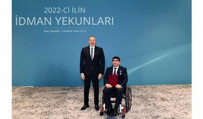 Ölkə başçısı “Neftçi”də beş nəfəri mükafatlandırdı -