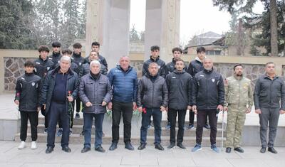 "Turan Tovuz" Şəhidlər xiyabanını ziyarət etdi -