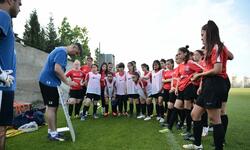 https://www.sportinfo.az/idman_xeberleri/qadin_futbolu/161719.html