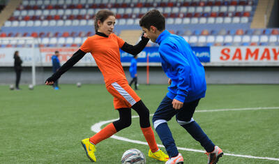 “Xırdalan”lı qız futbolçular “Sabah”ın qonağı oldu -