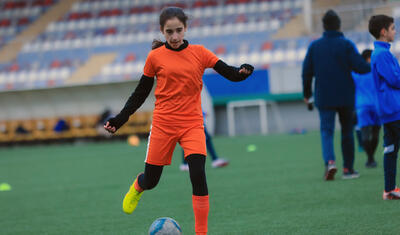 “Xırdalan”lı qız futbolçular “Sabah”ın qonağı oldu -