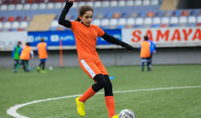 “Xırdalan”lı qız futbolçular “Sabah”ın qonağı oldu -