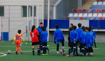 “Xırdalan”lı qız futbolçular “Sabah”ın qonağı oldu -