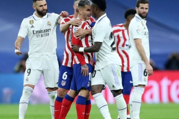 "Real" Madrid derbisində 10 nəfərlə qalan "Atletiko"ya məğlubiyyətdən qaçdı - VİDEO