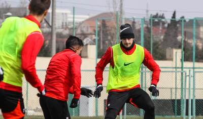 İki futbolçudan gələn xəbər "Neftçi"ni üzdü -