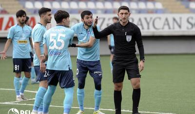 Diviziona gözəllik verən xanım -