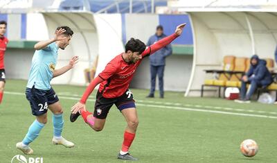 Diviziona gözəllik verən xanım -
