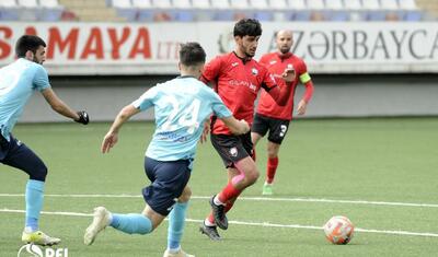 Diviziona gözəllik verən xanım -