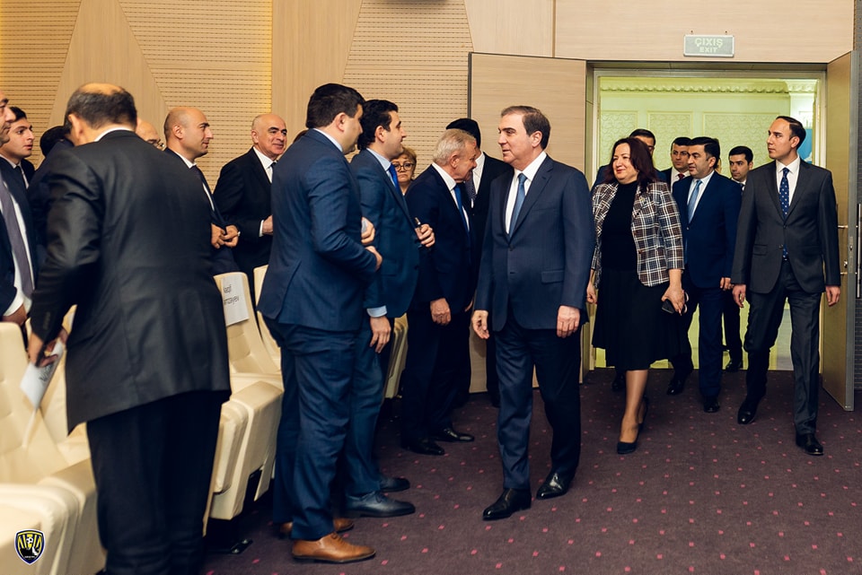 İcra başçısı kluba sponsor axtarışına çıxdı, iş adamlarını bir araya gətirdi – FOTOLAR