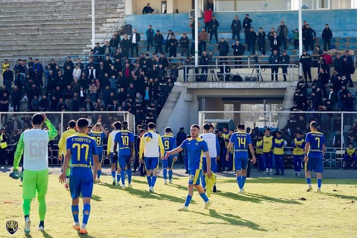 Futbol elitası və tanınmışlar “Kəpəz”in oyununda