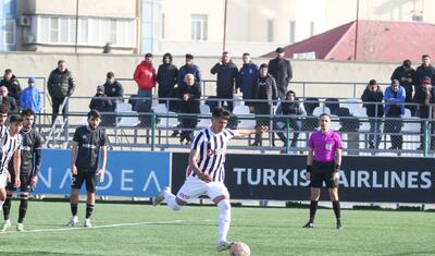 “Neftçi”: Böyüklərin bacarmadığını “balacalar” atdi - “Kiçik derbi”dən