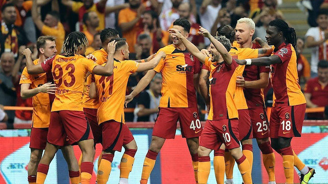 “Qalatasaray” üçün görün nə qədər adam gəlir