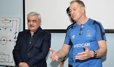 Rövnəq Abdullayev millinin futbolçularını muştuluqladı - Yaxşı mükafat olacaq: