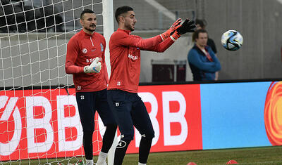 Millimizin futbolçuları Avstriyada: Gəzinti yox, məşq…