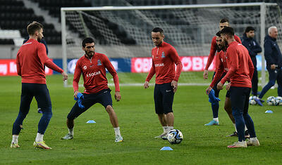 Millimizin futbolçuları Avstriyada: Gəzinti yox, məşq…