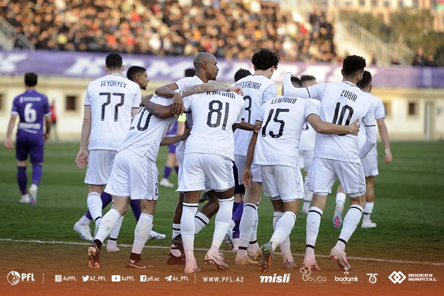 SON DƏQİQƏ: Qurban Qurbanov üçün 4 yeni futbolçu - "Qalatasaray"la oyun üçün