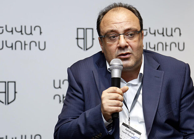 “Paşinyan hamıya sərf edir"