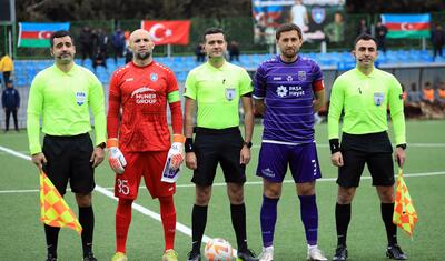 Yeni transfer yoldaşlarını "zirzəmi"yə enməkdən xilas etdi -