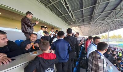 “Komedixana”nın məşhur simaları stadionda anşlaqa səbəb oldu -