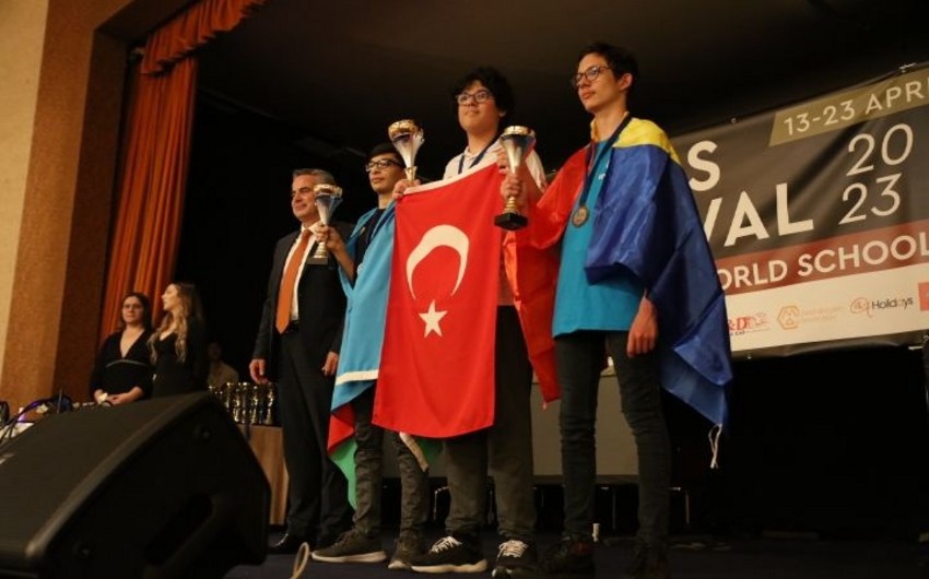 Azərbaycanlı məktəbli dünya ikincisi oldu - FOTO
