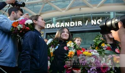 İrəvandakı AÇ-da medal qazandılar, Prezidentin dəvəti ilə Bakıya gəldilər -