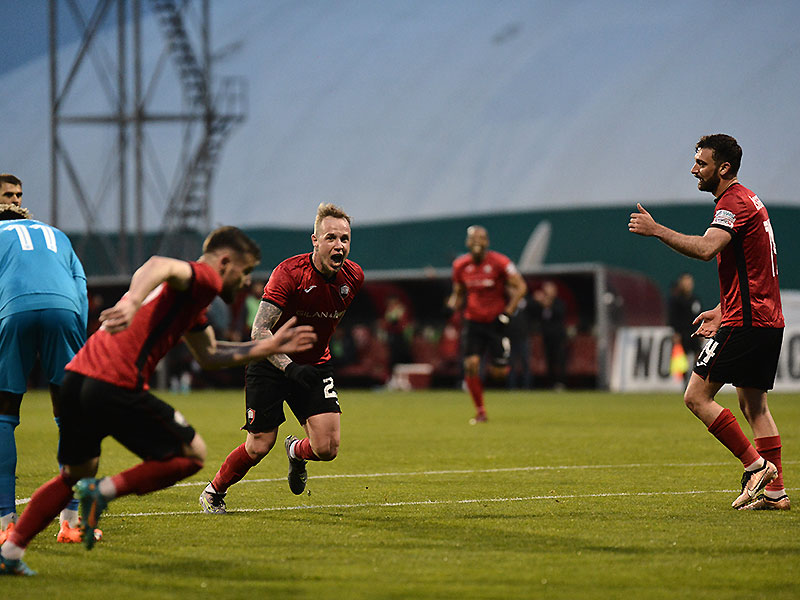 Azərbaycan klubu baş məşqçi ilə müqaviləni niyə uzatmır? - Səbəbkar deyir ki…