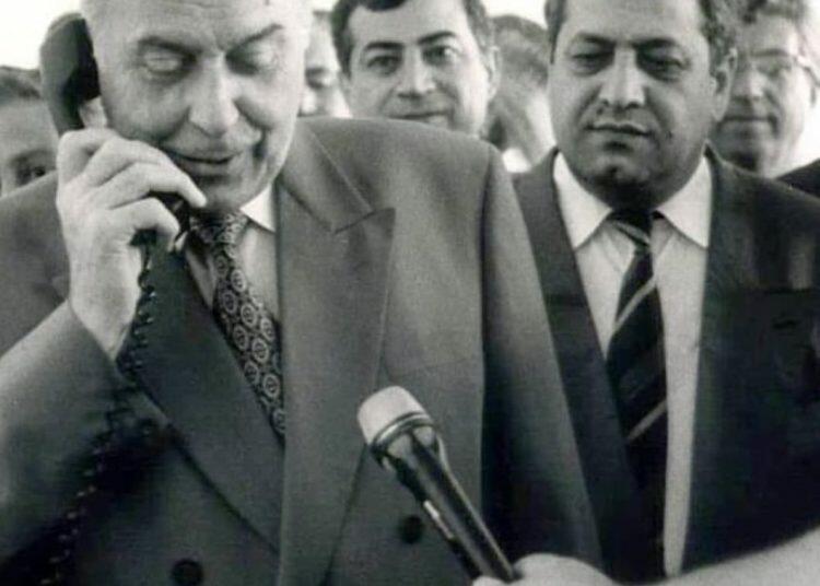 Heydər Əliyev Ağasəlim Mircavadova “Fransaya qapıçı aparmamışdınız” sualını verib?