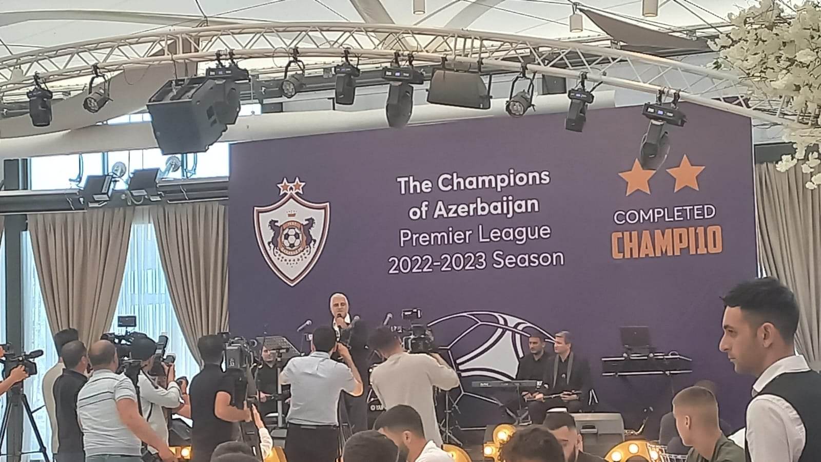 “Qarabağ”ın prezidenti bu addımı ilə təəccübləndirdi və alqışlandı - FOTOLAR